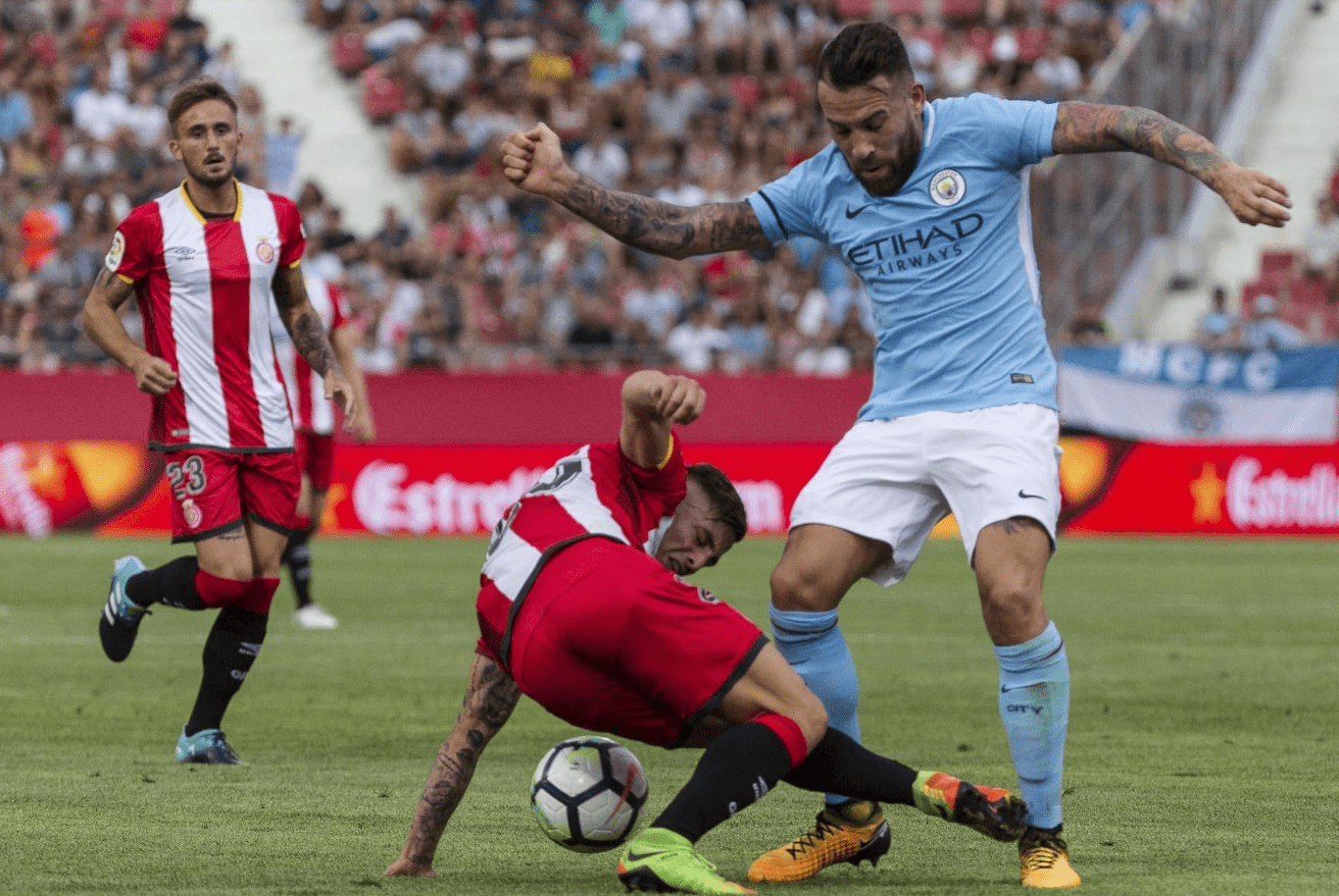 牵制中卫的 牵制中卫的